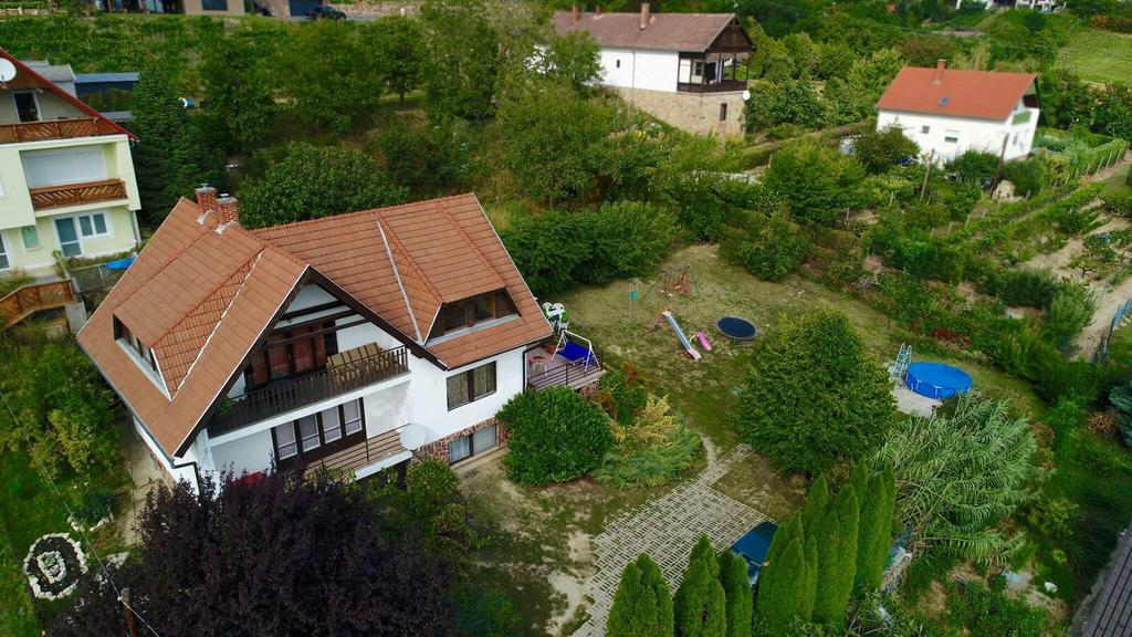 Panoráma Vendégház Badacsonytomaj Esterno foto